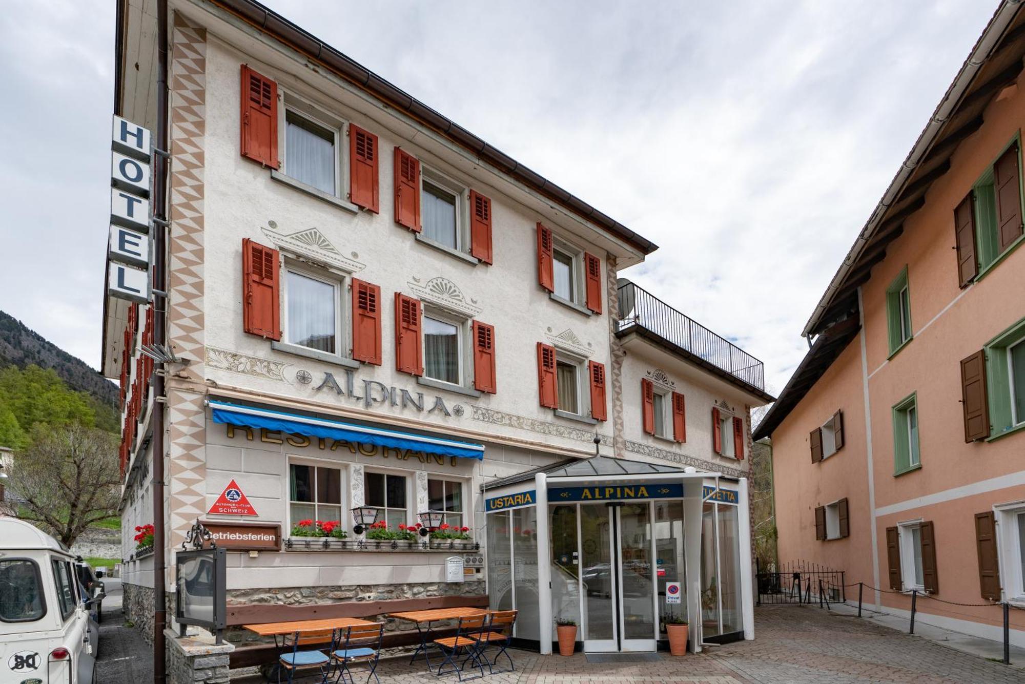 Hotel Alpina Zernez Bagian luar foto